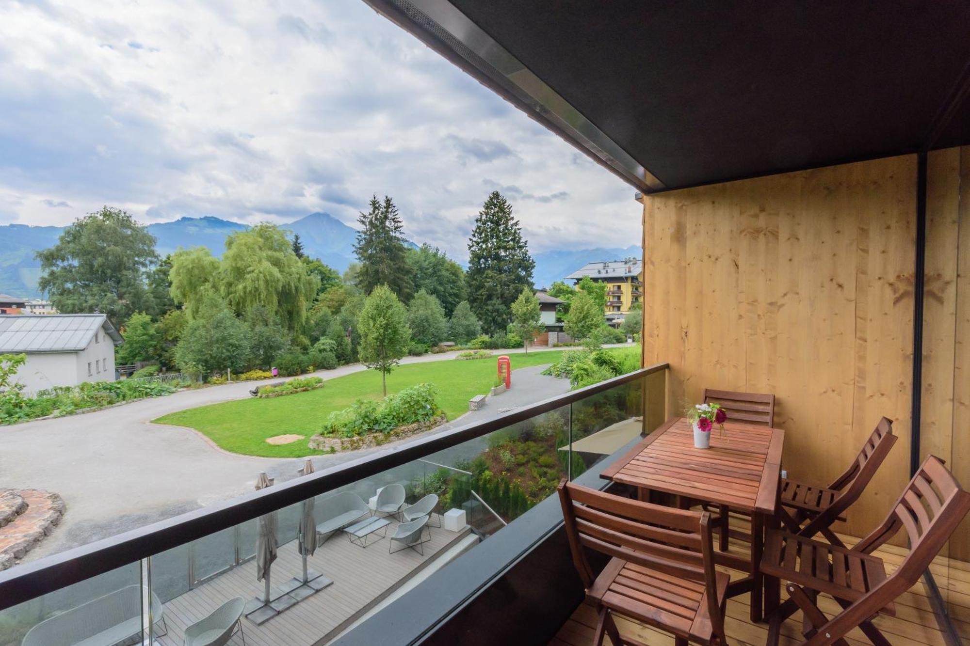 Schoenblick Residence Apartments - Including Summer Card Zell am See Ruang foto