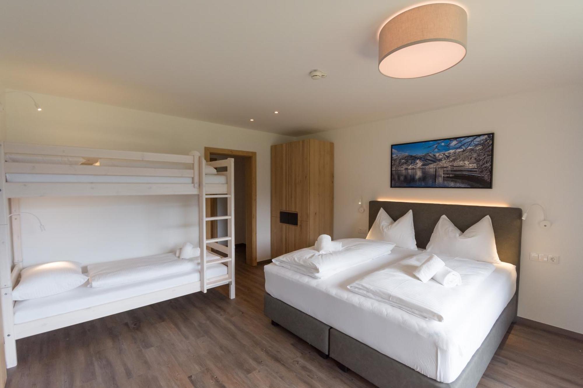 Schoenblick Residence Apartments - Including Summer Card Zell am See Ruang foto